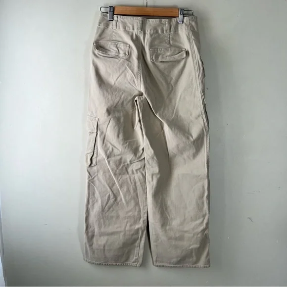 Aritzia TNA Picture Cargo Pant Beige Size 6 High Rise Utility - Picture 7 of 16